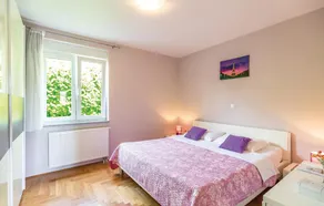 Five-Bedroom Holiday Home In Vinjani Donji - Image 3
