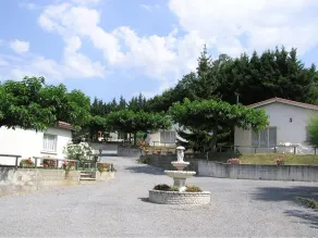 Gîtes PISCINE + JEUX SOLARIUM relaxation - 59m² - ARDÈCHE Sud - Image 4
