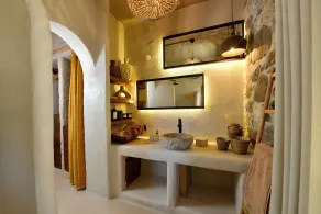 Chi House - Image 2