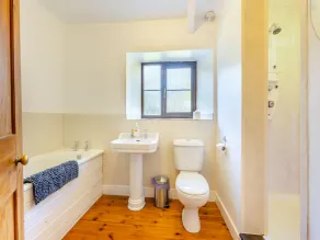 7 bedroom accommodation in Dunterton, near Tavistock - Image 3