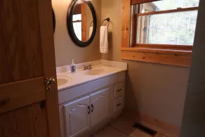 Creekfront Family-friendly Cabin in Blue Ridge Mountains - Image 2
