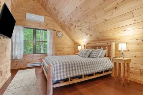 Cedars Log Home : Brand New Lake Front w Kayaks & Hot Tub! - Image 5