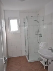 Large apartment for up to 8 people. WiFi and 1 parking space included - Image 4