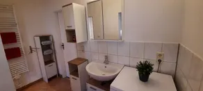 Apartment with garden and pool use - Image 4