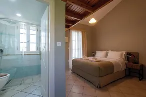 Ipapanti Square by Kalamata Mediterranean Suites - Image 3