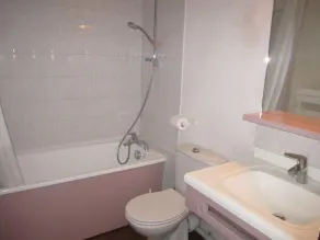 200m from ski lifts, 3rd floor, balcony, tv, 28m², Brides Les Bains - Image 3
