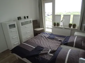 Cozy apartment with sea views - Image 5