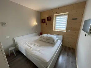 Beautiful Mountain Apartment with Ski-In Access - Image 3