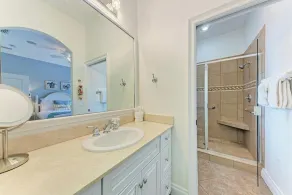La Casa Marie - 3 Bedroom Luxury Condo in Beachfront Complex - Anna Maria - By I - Image 3