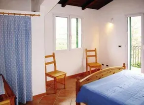 Sylviane House - Image 3