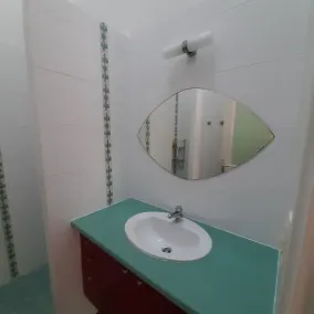 Agréable Petite Maison de Vacances Récen au Calme à Deux pas du Port, Plain Pied - Image 4