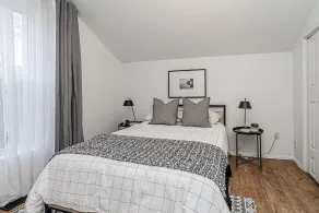 Modernized 4 bedroom historic home with parking - Image 5
