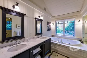 Immaculate, Resort-Like Property on Lake Rosseau! - Image 3
