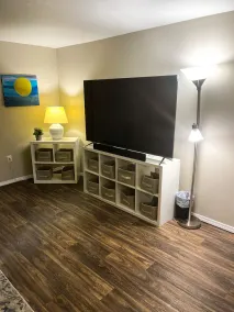 Spacious 1B w/ Parking! - Image 2