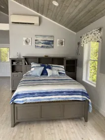Studio Apartment overlooking Molasses Pond - Image 5