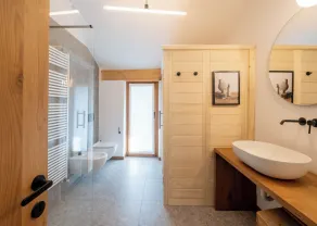 Hunum - Image 4