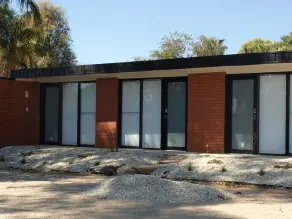 Modern Murray River Retreat - Image 5