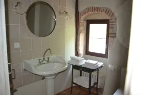 Hermosa casa con encanto 4 orejas con piscina privada en el río - Image 2