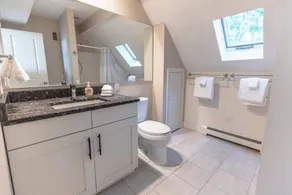 Luxury Waterfront Property 360 water views - Image 3