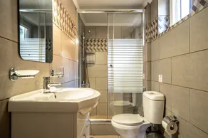 Studio Apartment \"Zoi studio\" with Sea View, Shared Garden & Wi-Fi - Image 3