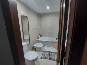 Beautiful 2-Bed Apartment next to Gibraltar - Image 3