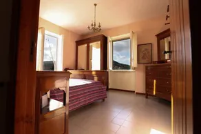 Atemberaubende 2-stöckige Villa mit Pool und Tennisplatz - Image 4
