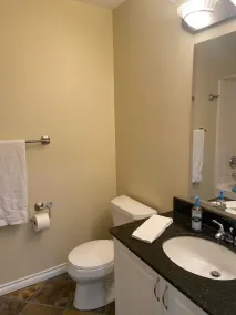 Private large up to 3 bedrooms waterfront suite,pet friendly. - Image 3