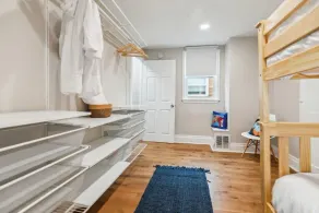 Charming Remodeled 3-BR Bungalow near Attractions - Image 2