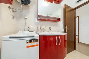 Ema's Olive Garden Apt 2 -private parking, 10 min drive from sandy beach - Image 3
