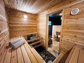  HOT TUB and SAUNA at 'CHIC HIDEAWAY''  Paw Paw Lake Golf club across the street - Image 2