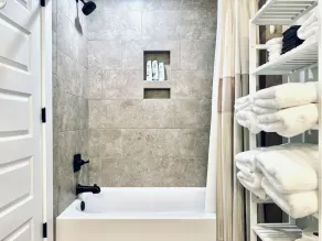 Modern 3 bedroom close to the bay and downtown! - Image 3