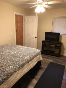 Just Remodeled 2 BR på Jersey Ct bara några steg från stranden - Image 5