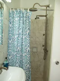 1BR Condo (mit Waschmaschine in Einheit) in Sunset Crest / Holetown (Westküste) - Image 3