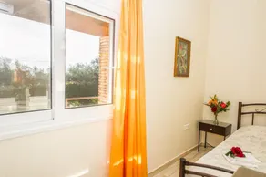 Cozy Flat In An Olive Grove Near a Sandy Beach - Image 5