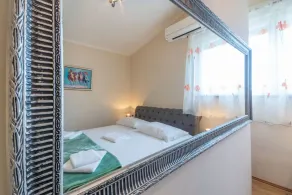 Beach within a few minutes, 2 bedrooms, private pool, completely fenced - Image 5