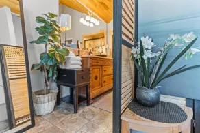 Stunning Panoramic River and Mountain Views, Huge Covered Decks, Fire-Pit, Ping Pong, Gym, & More - Image 3