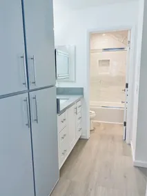 Modern Furnished Condo in Prime Hollywood - Walker's paradise - Image 3