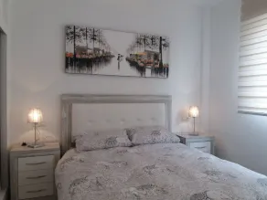Appartement parfaitement situé et rénové dans un complexe fermé avec piscine et jardin - Image 4