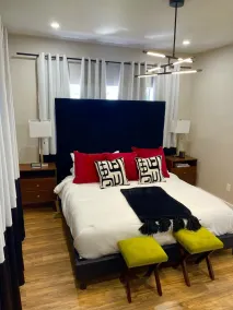 The Stadium House: Luxurious, Modern, Fun Home! - Image 3