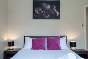 GreenLeafRetreat in Katoomba-Leura-Wentworth Falls-Blue Mountains-Pets Welcome-Free Parking & WIFI - Image 2