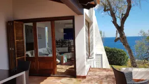 belle maison de vacances 1. Oceanfront Oceanfront, magnifiques vues sur l'océan U Guest House - Image 5