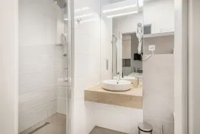 Studio Jerozolimskie 216 with Parking by Noclegi Renters - Image 2