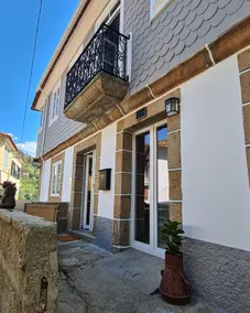 Entire house overlooking Douro River - Image 5