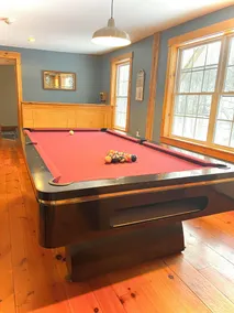 11 BR, 7 Bth, 1/2 mile to Okemo, Hot Tub, on Ski Shuttle, King Bed, Walk to Town - Image 2