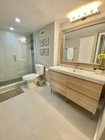 Design d'intérieur 2018 avec patio de 550 pieds carrés - Accès direct à la plage privée - Image 4