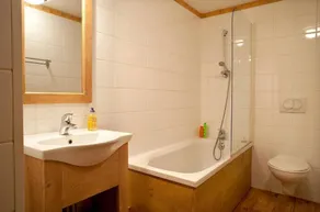 Wifi, 300m from ski slopes, swimming pool, sauna, terrace, balcony, parking, ski locker, 67m² - Image 3