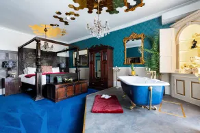 Family 2 bedroomed Luxury Suite - Image 3