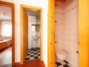 Comfortable Apartment in Mayrhofen with Garden - Image 3