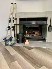 Luxurious condo in downtown Magog with wood fireplace and pool - Image 5