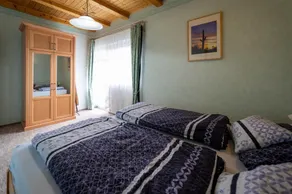Pine Wood Apartment 7 - Image 5